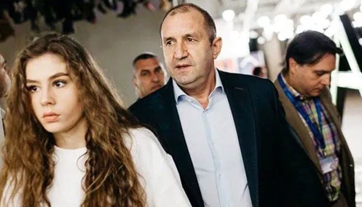 Дарина РАдева театър