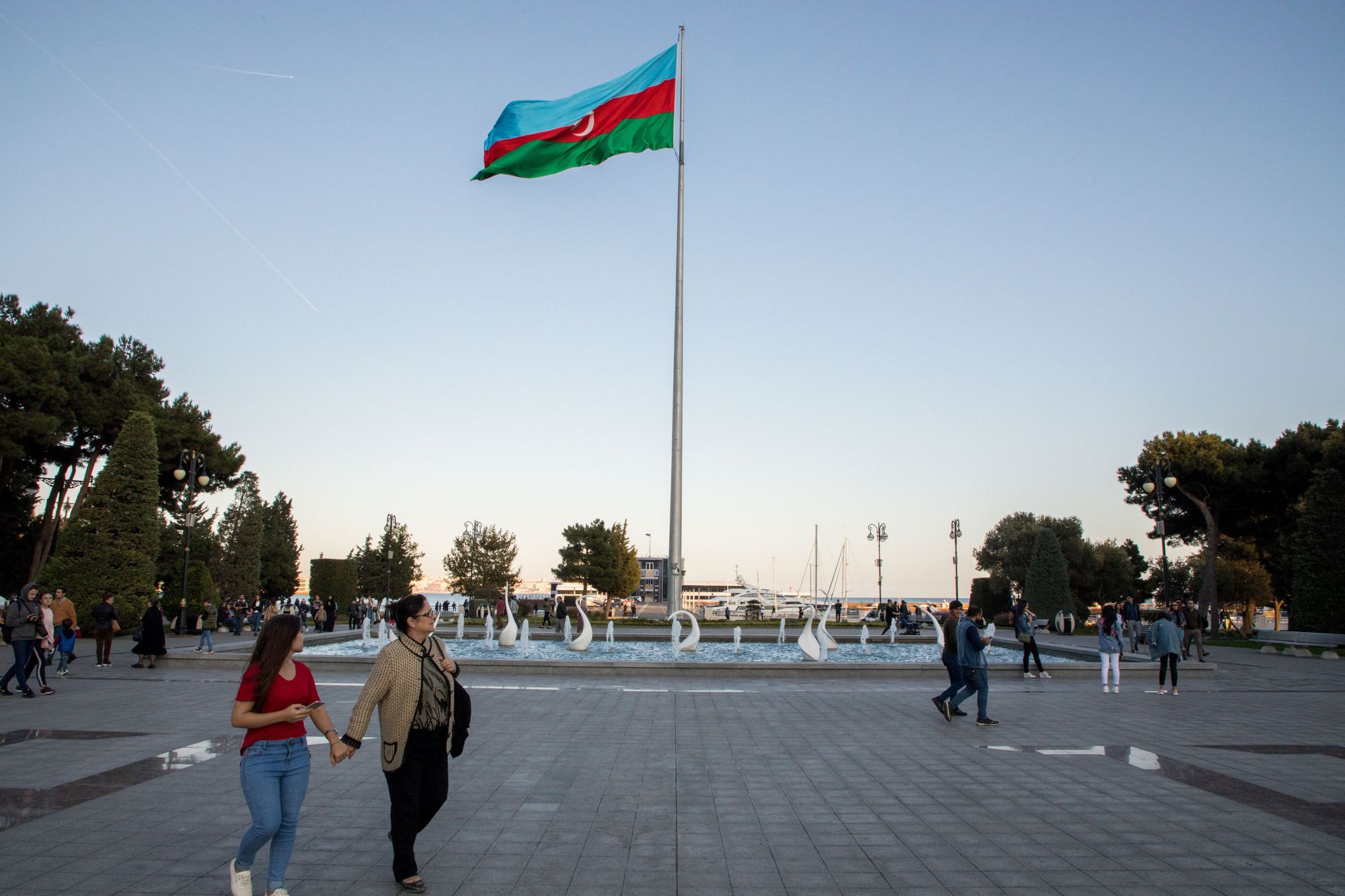 Израел осуети ирански заговор за атентат срещу петролопровод в Азербайджан