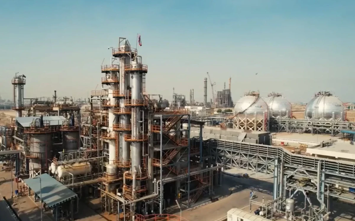 Енергиен шок: Как ударите на Израел и блокадата на САЩ затвориха иранския нефтохимически кран