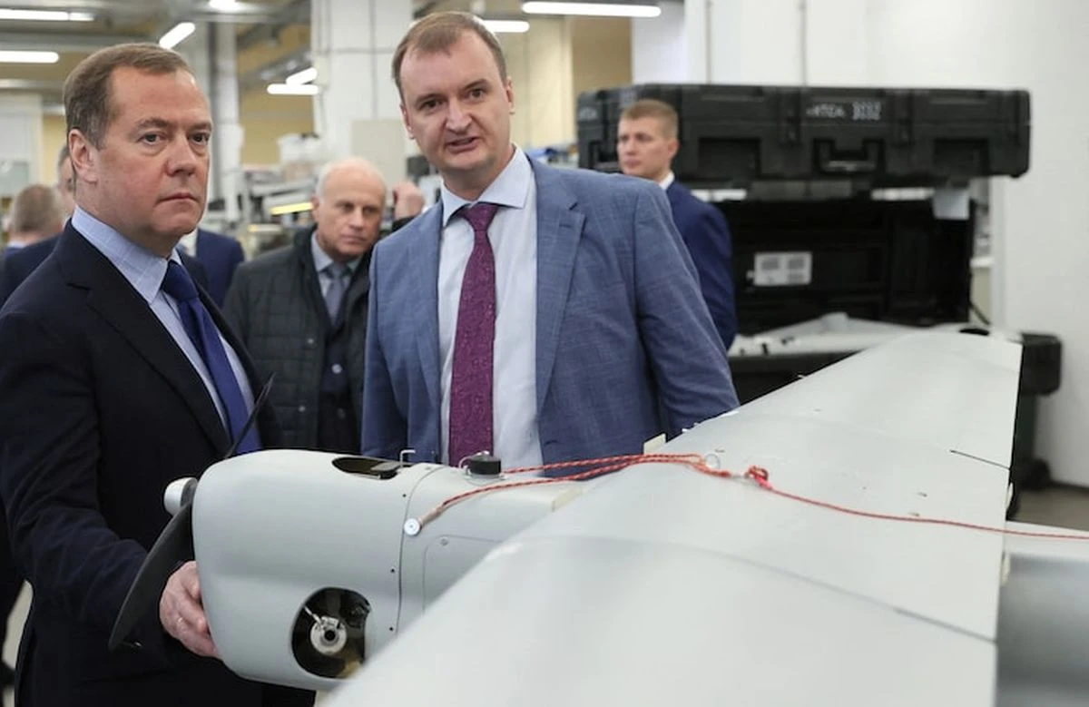 Медведев отправи зловещи закани към Европа: Публикува адреси на военни обекти