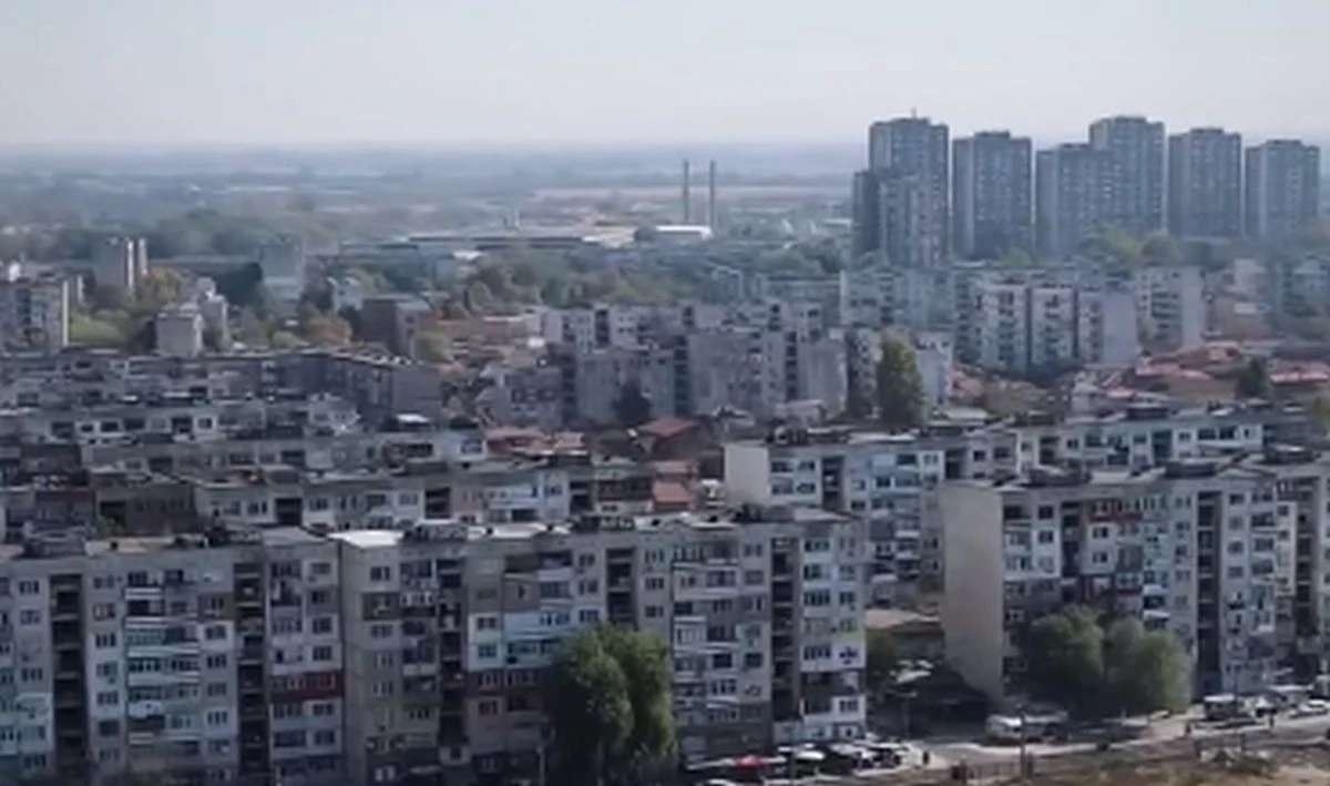 Столипиново се преобразява: Доброволци поемат грижата за главната улица