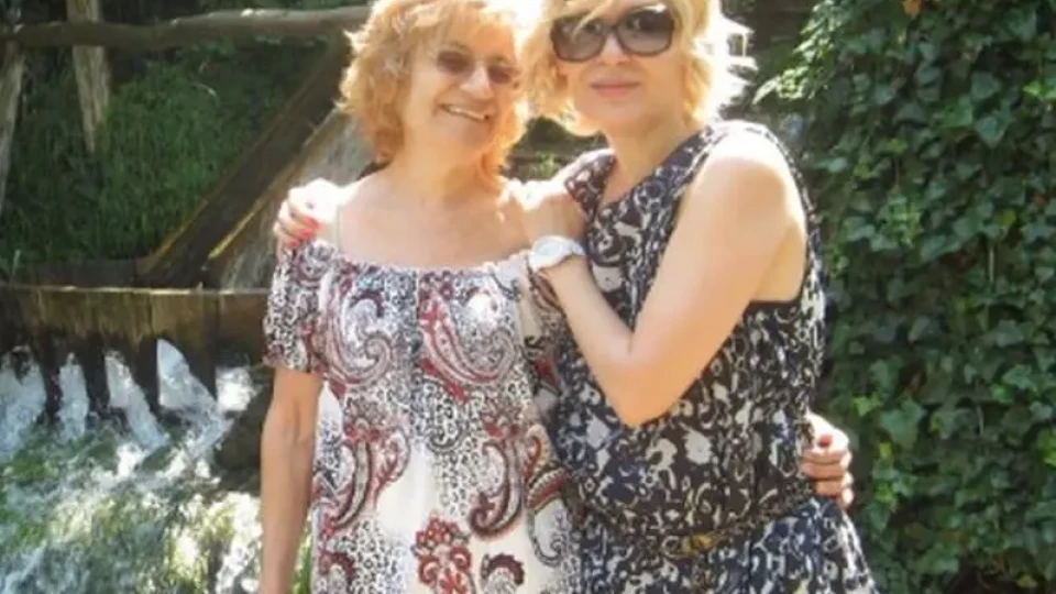 Звезден блясък: Майката на Гала със скъпоструваща усмивка за 10 000 евро