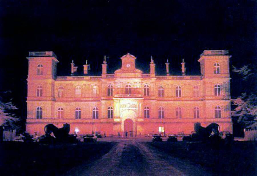 Chateau De Ferrières Exterior