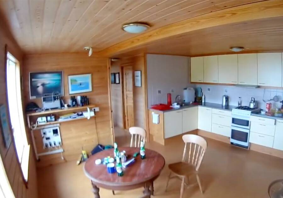 Ellidaey Lodge Interior