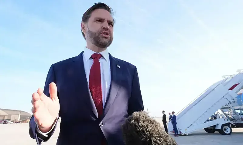 Геополитически шах в Исламабад: Джей Ди Ванс пристигна за решителни преговори с Иран