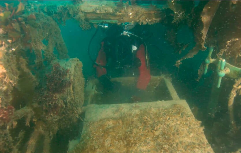 Parks Canada Archaeologist Dives Into The Hms Terror