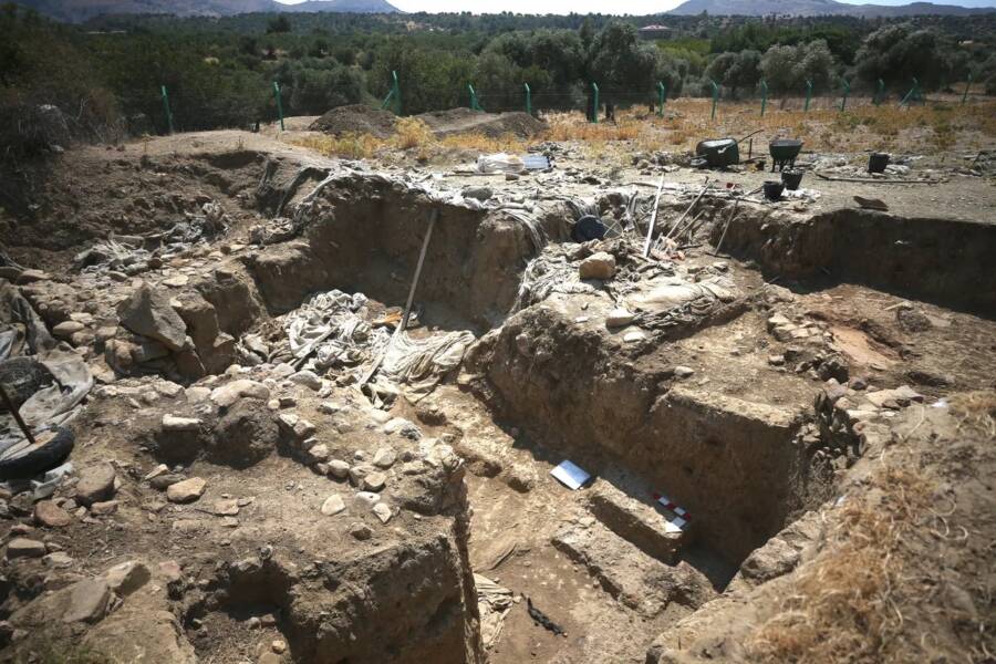 Ugurlu Zeytinlik Neolithic Farmhouses