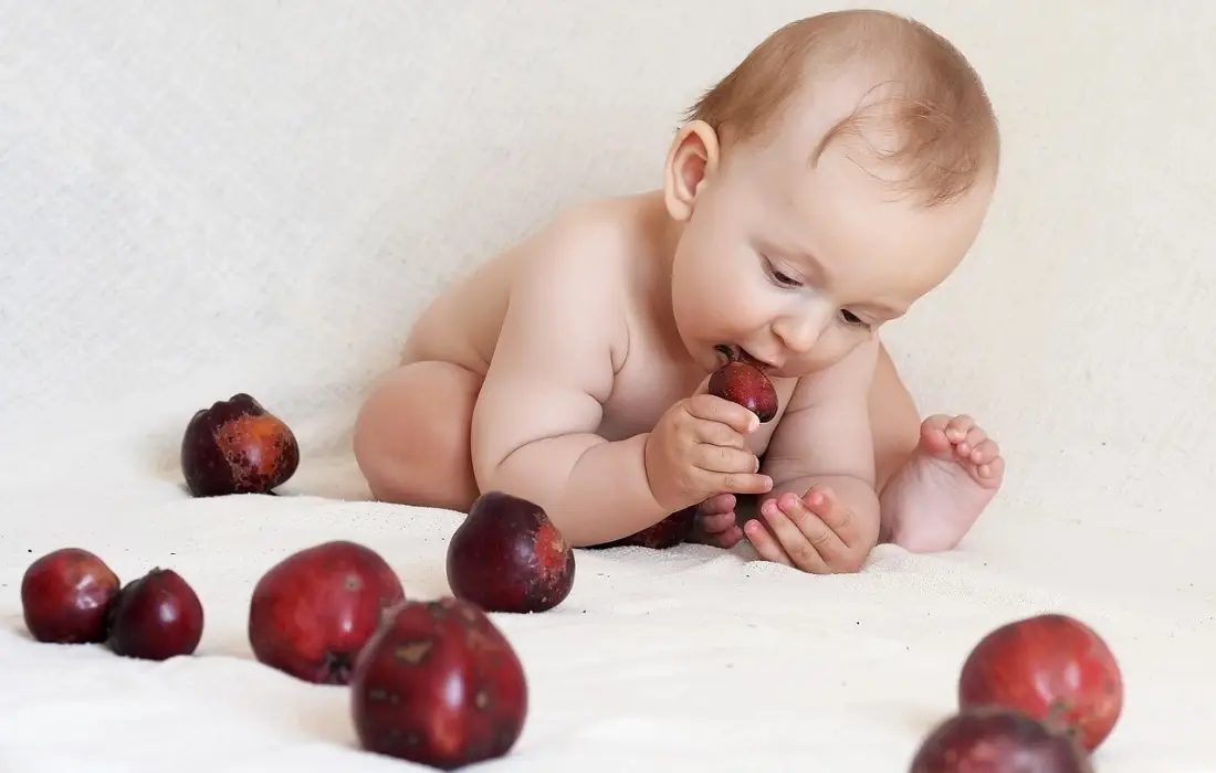 Червен флаг в бебешката чиния: Кои продукти са опасни за най-малките?