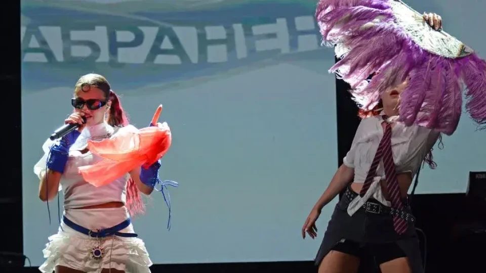 бургас или софия? евровизия сменя курса и дара реагира!