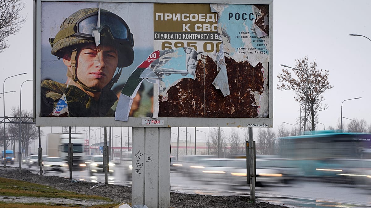 Капанът на Кремъл: Как Русия „лови“ войници за войната в Украйна