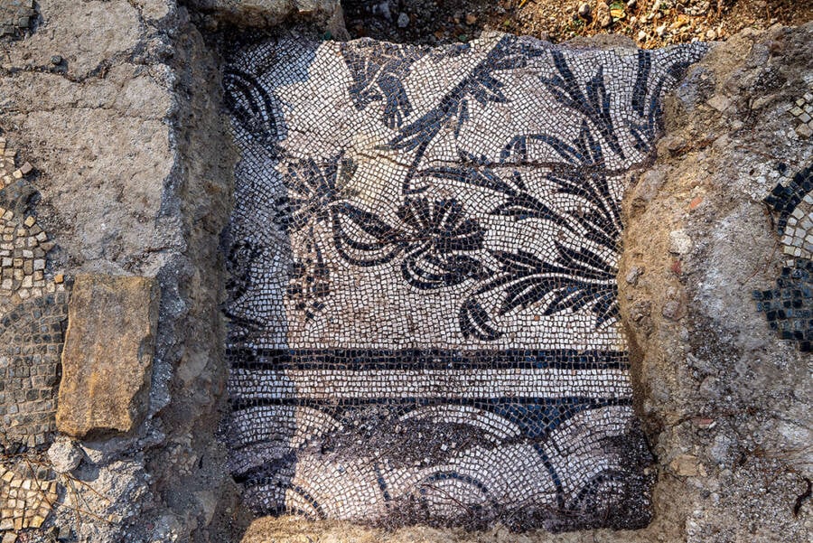 Possible Ancient Firefighter Barracks With Mosaics