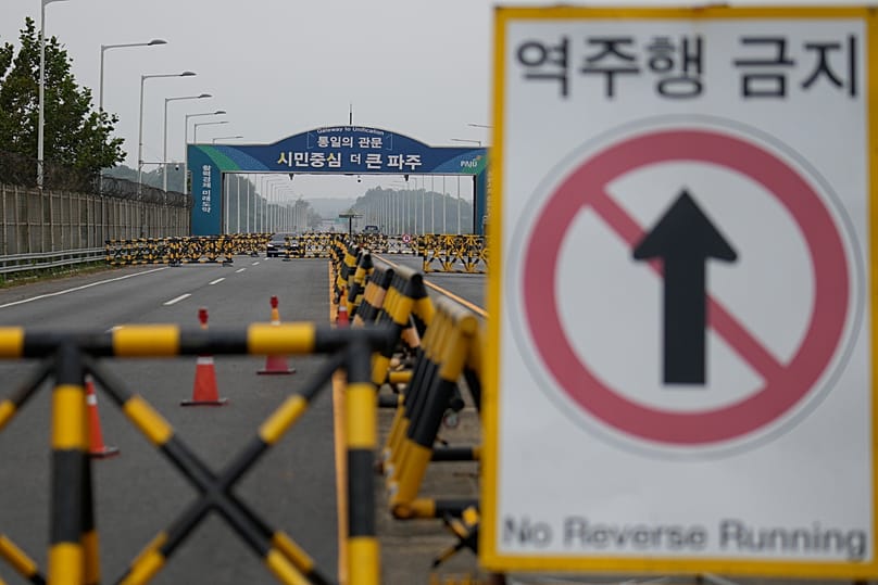 Barricades near Unification Bridge