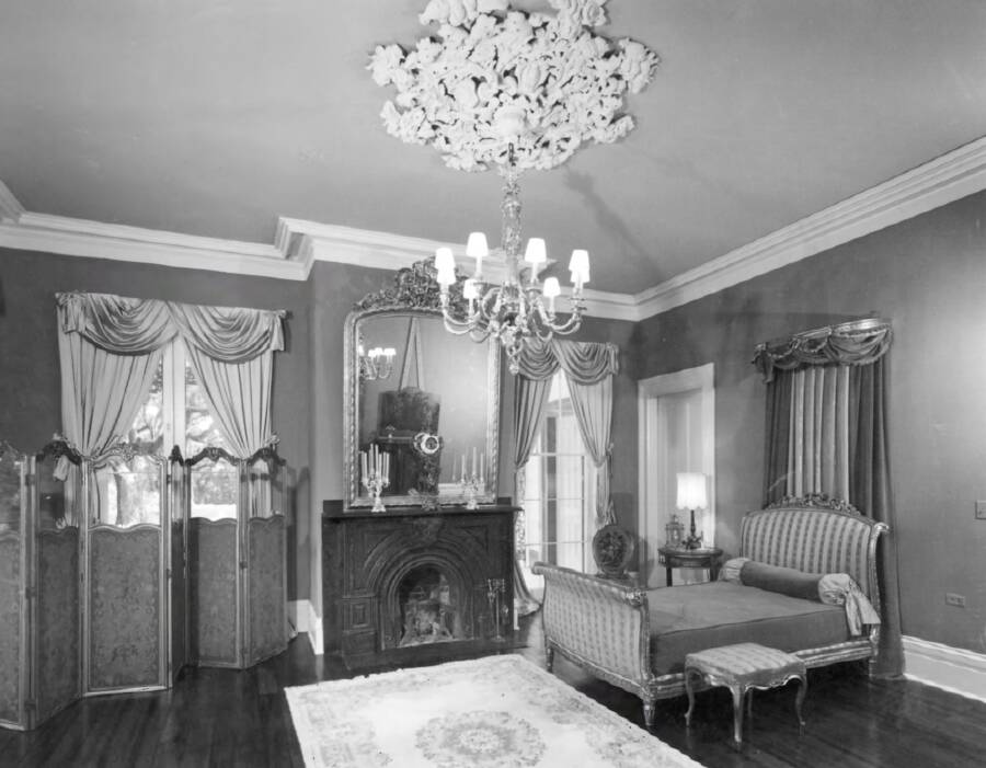 Myrtles Plantation Interior
