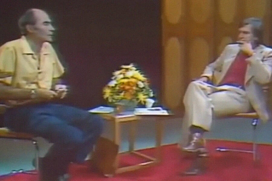 Itzhak Bentov Explaining His Theory
