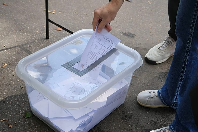 Импровизирана кутия за анкети