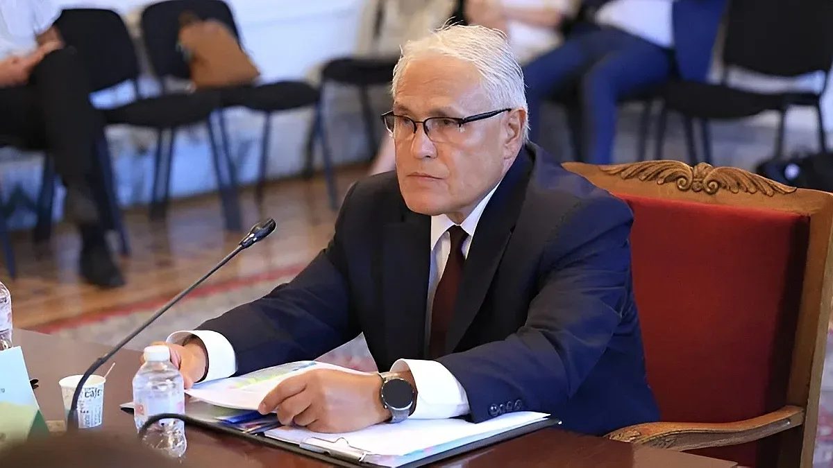 Край на хартиените книжки? Новата визия за НЗОК под управлението на д-р Владимир Даскалов