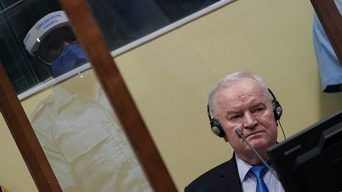 Между националния мит и международното право: Спорното сбогуване с Ратко Младич в Белград