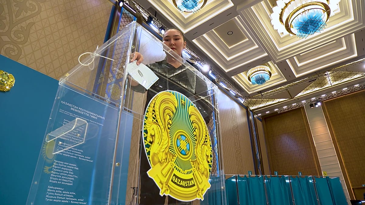 ново начало за степите: как казахстан пренаписва политическия си код