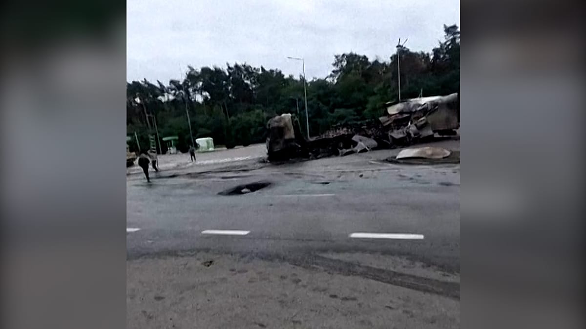 огън на прага на ес: руски дронове удариха стратегически път между украйна и полша