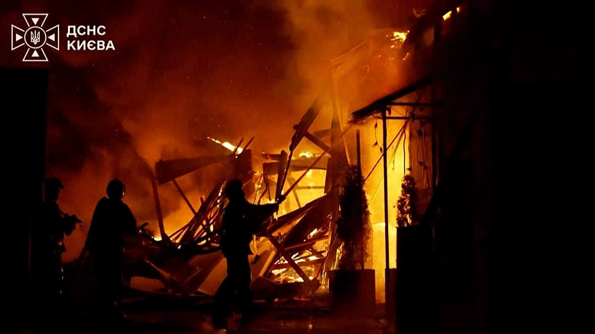 Жестокото пробуждане на Украйна: Масирани удари с дронове оставиха десетки жертви
