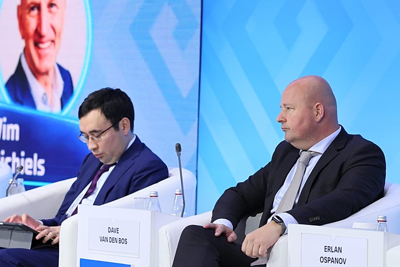 Експерти обсъждат предизвикателствата пред търговските пътища