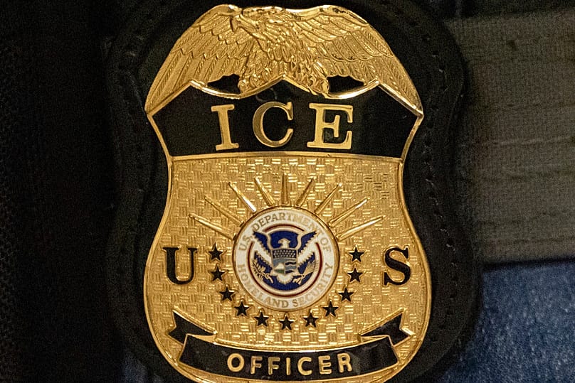 Federal agent badge