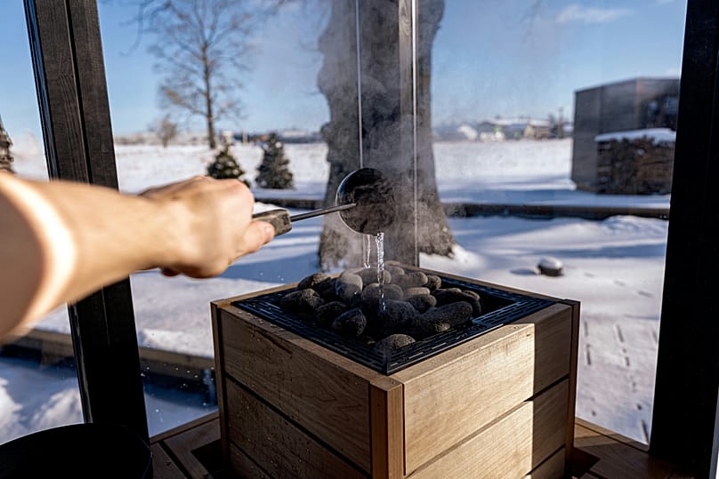 Sauna and cold-water dips are beneficial for our health.